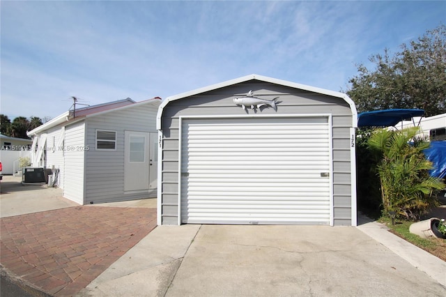 7950 W Hwy 78 W, Okeechobee, FL 34974 - garage featuring concrete driveway