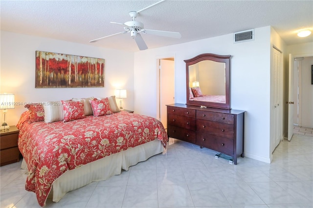 living room with ceiling fan