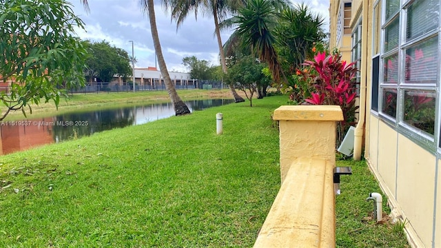 view of yard featuring a water view