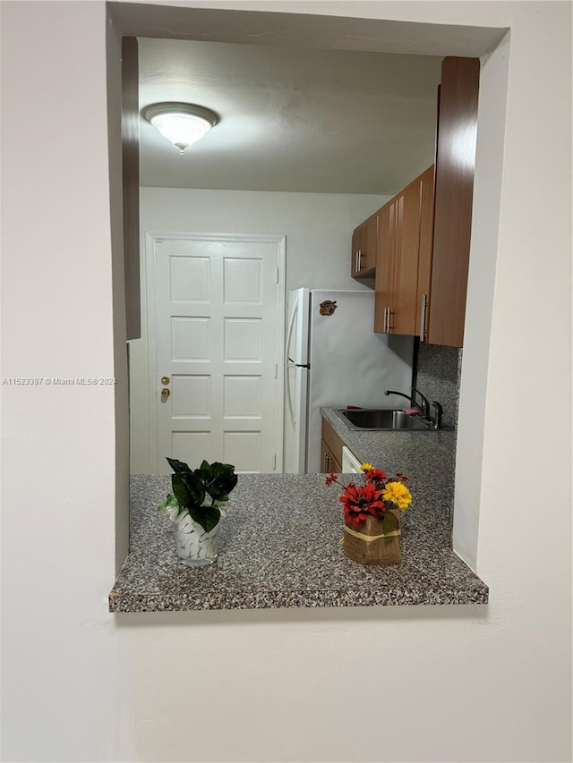 kitchen featuring sink