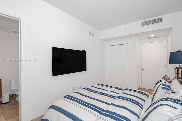 bedroom featuring a closet