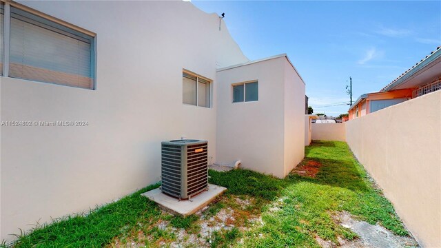 2915 SW 24th Te, Miami, FL 33145 - photo 17