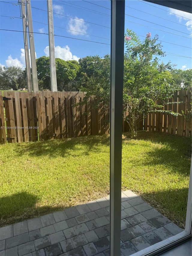 view of yard featuring a patio area