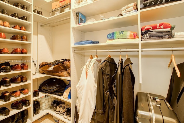 20185 E Country Club Dr Unit 202/203, Aventura, FL 33180 - view of walk in closet