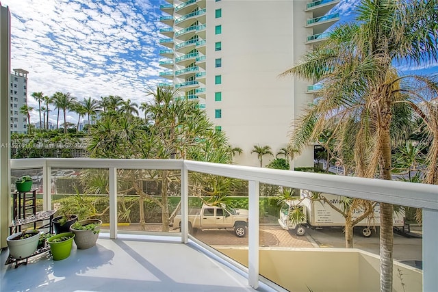 20185 E Country Club Dr Unit 202/203, Aventura, FL 33180 - view of balcony
