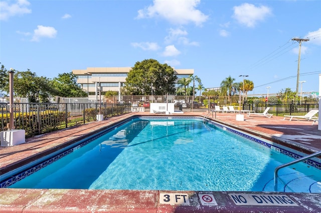 view of swimming pool