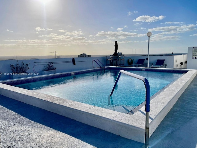 view of swimming pool