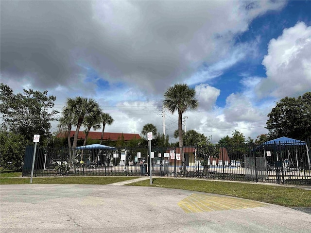 2061 NW 47th Ter Unit 312, Lauderhill, FL 33313 - view of road