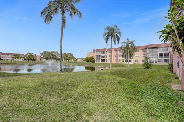 view of yard featuring a water view