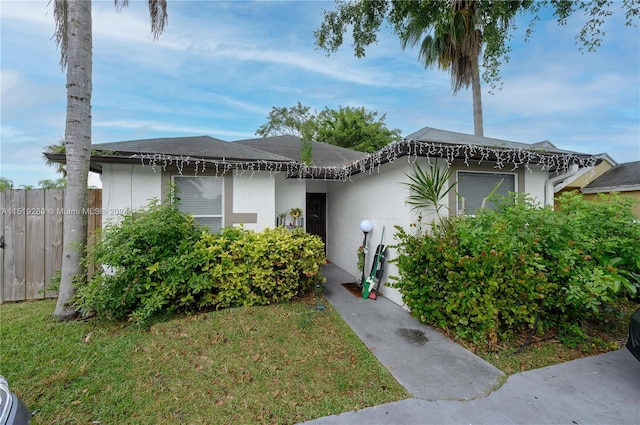 view of front of house with a front yard