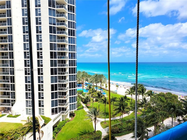 water view featuring a beach view