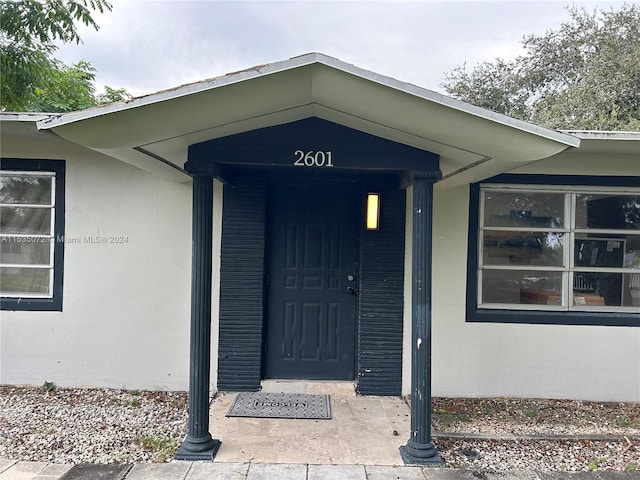 view of entrance to property