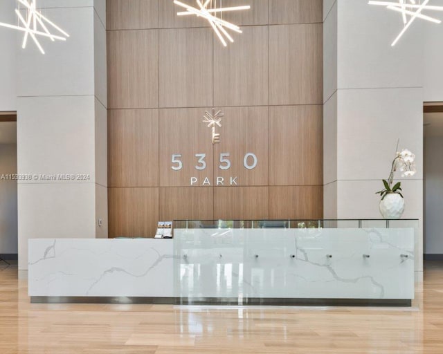 reception area featuring a notable chandelier