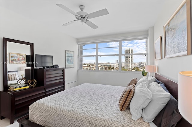 bedroom featuring ceiling fan