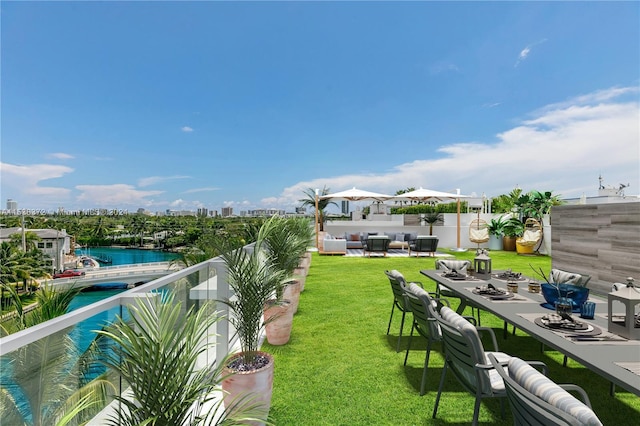 view of yard with an outdoor living space