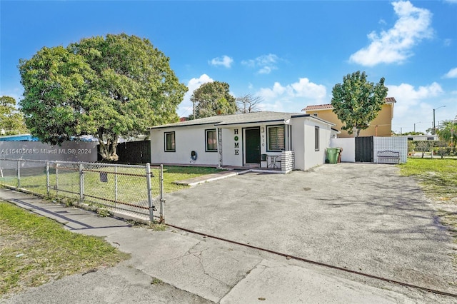 view of front of house with a front yard