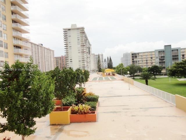 231 174th St Unit M10, Sunny Isles Beach, FL 33160 - photo 2