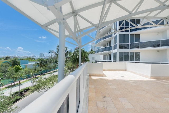 balcony with a sunroom