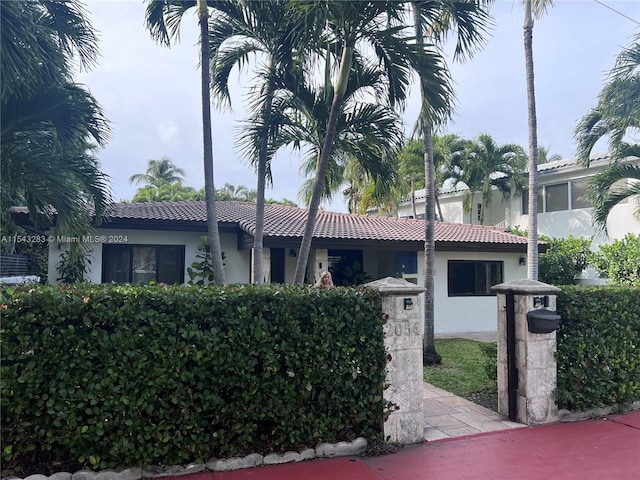 view of mediterranean / spanish-style house