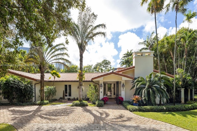 view of mediterranean / spanish-style home