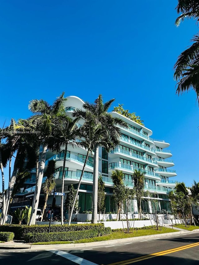 9901 W Bay Harbor Dr Unit 303, Bay Harbor Islands, FL 33154 - view of building exterior