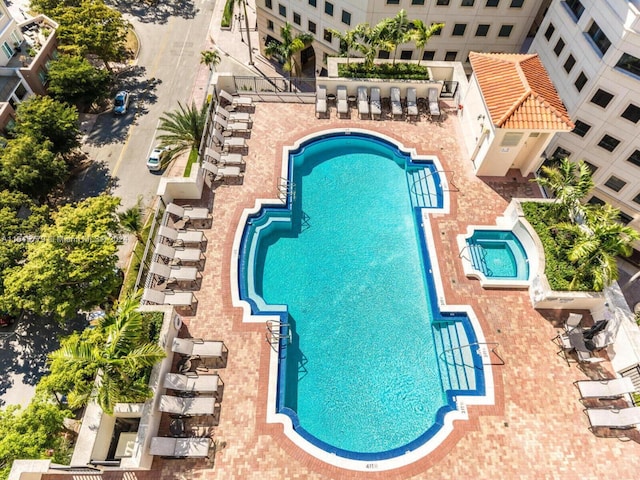 view of swimming pool