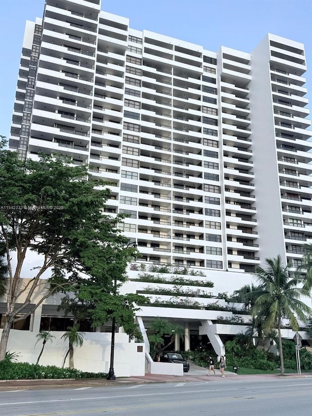 2555 Collins Ave Unit 506, Miami Beach, FL 33140 - photo 4