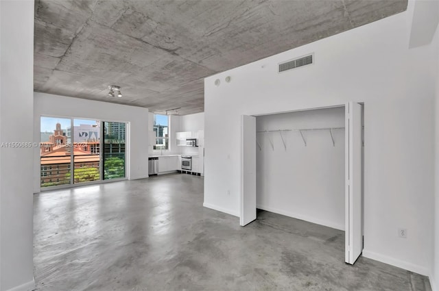 133 NE 2nd Ave Unit 719, Miami, FL 33132 - photo 9