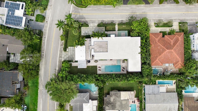 bird's eye view with a residential view