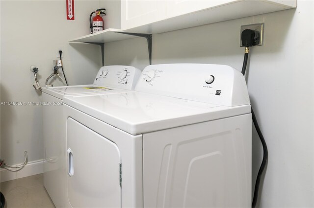 washroom with hookup for an electric dryer, washing machine and clothes dryer, and hookup for a washing machine