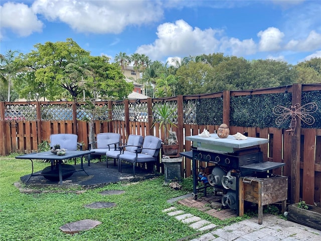 view of yard with a patio area