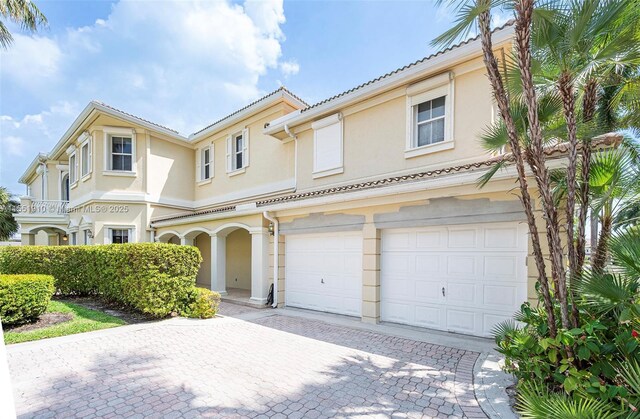 view of front of house with a garage