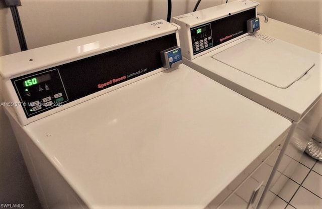 room details with independent washer and dryer