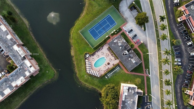 bird's eye view with a water view