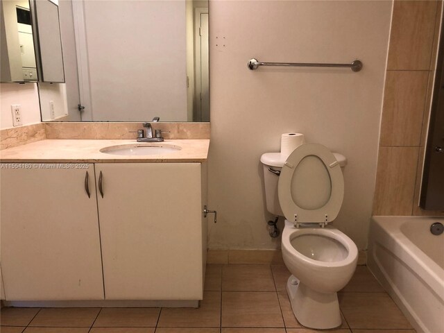 full bathroom featuring tile patterned flooring, vanity, independent shower and bath, and toilet