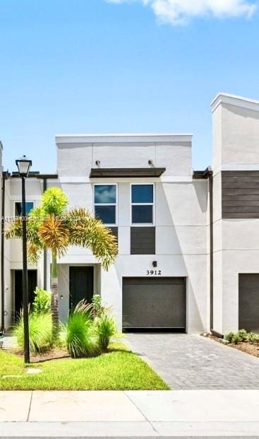 view of front of house with a garage