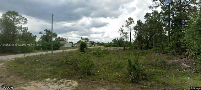 Listing photo 3 for 2920 51st St W, Lehigh Acres FL 33971