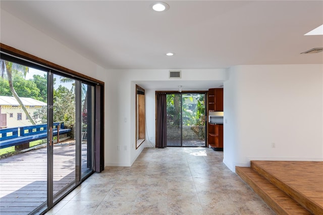 doorway to outside with a healthy amount of sunlight