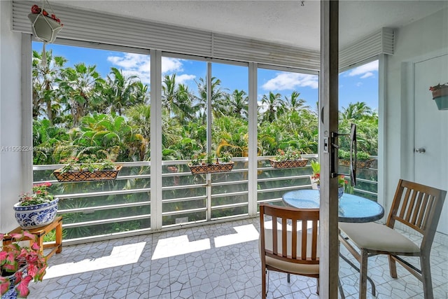 view of sunroom / solarium