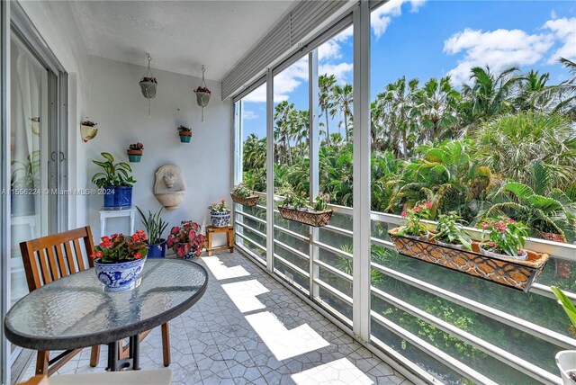 view of sunroom / solarium