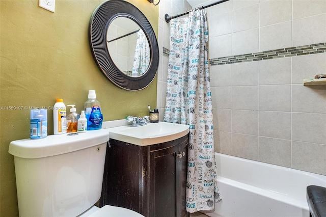 bathroom with vanity, toilet, and shower / tub combo with curtain