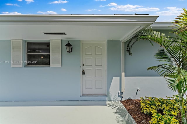 view of entrance to property