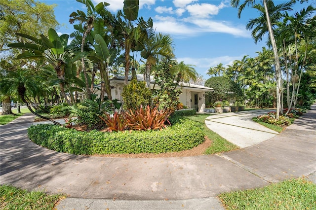 view of front of house