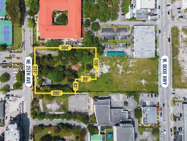 Listing photo 3 for 18831 NE 25th Ave, Miami FL 33180