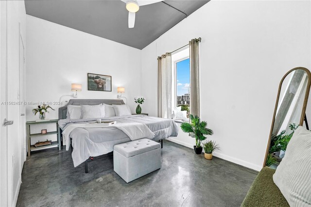 bedroom with ceiling fan