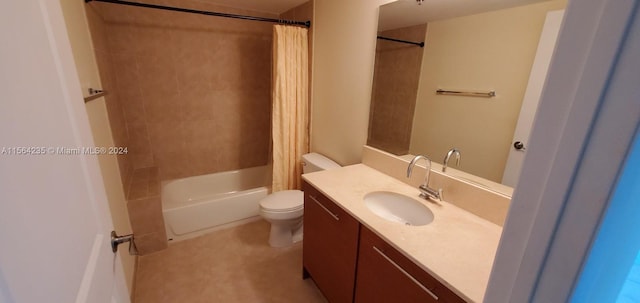 full bathroom featuring shower / bath combo with shower curtain, toilet, and vanity