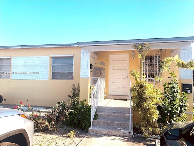 662 E 21st St, Hialeah, FL 33013 - view of entrance to property
