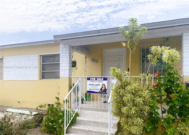 view of entrance to property