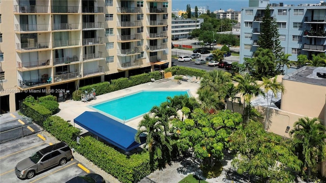 view of swimming pool