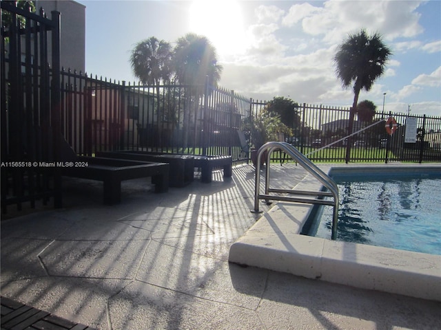 view of swimming pool